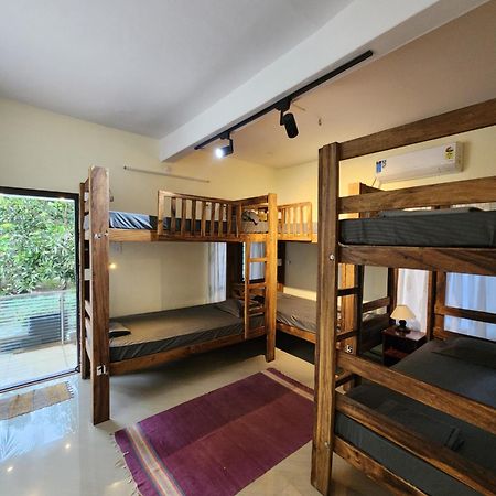 Cliff & Coral Hostel Varkala Buitenkant foto