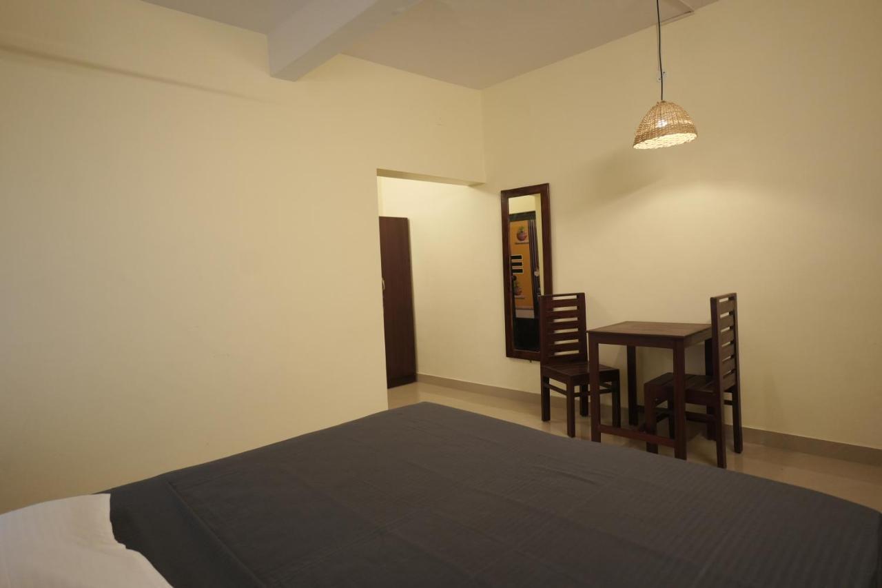 Cliff & Coral Hostel Varkala Buitenkant foto