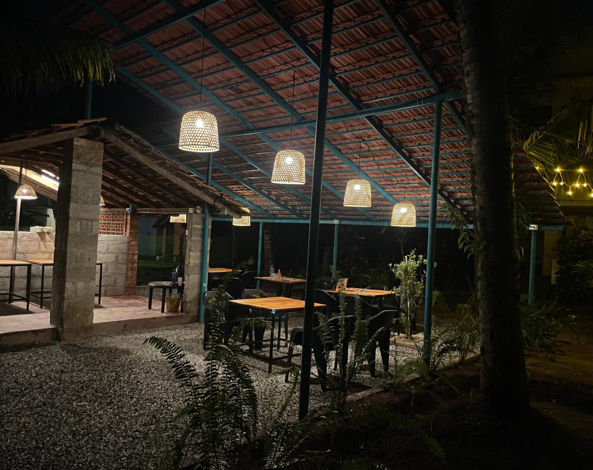 Cliff & Coral Hostel Varkala Buitenkant foto