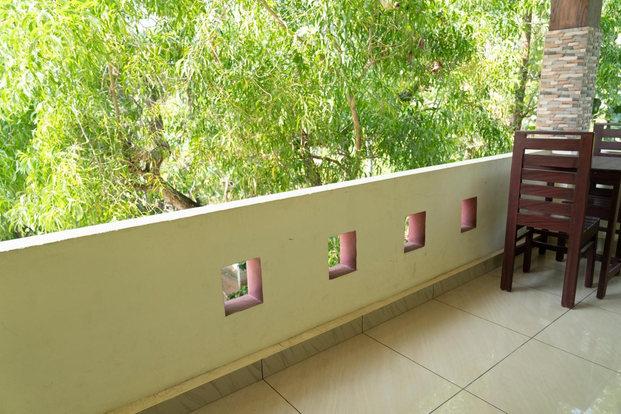 Cliff & Coral Hostel Varkala Buitenkant foto