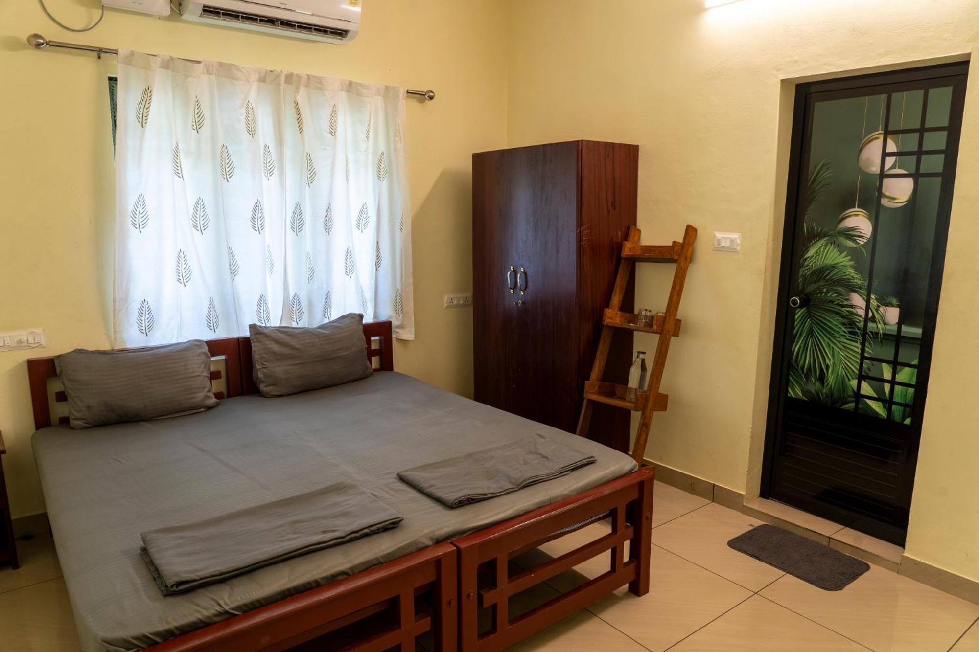 Cliff & Coral Hostel Varkala Buitenkant foto