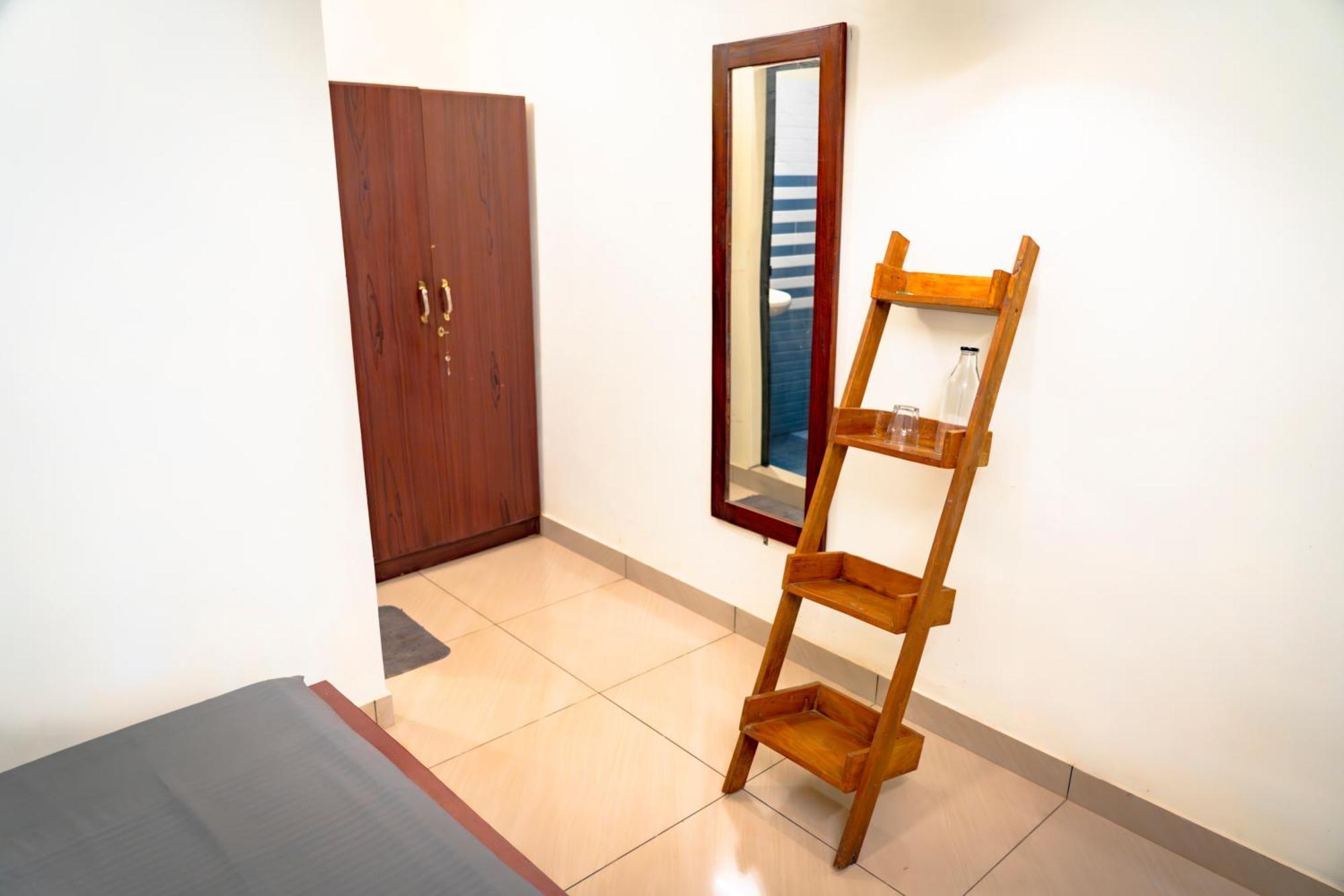 Cliff & Coral Hostel Varkala Buitenkant foto